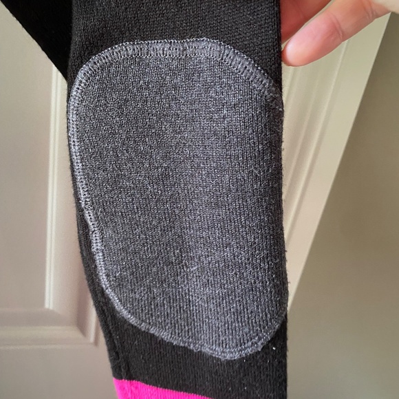 Boutique purchased sweater dress - Picture 4 of 7